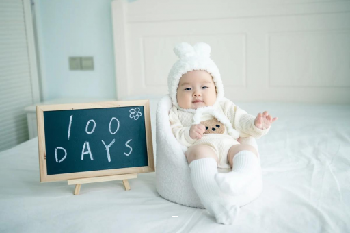 汉川四个月宝宝咬下嘴唇